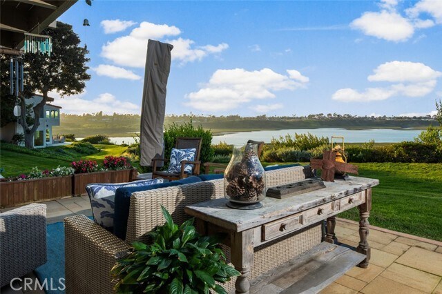 Building Photo - 2165 Vista Entrada Vis