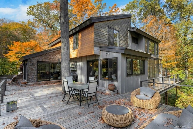 Building Photo - 16 Old Wagon Rd