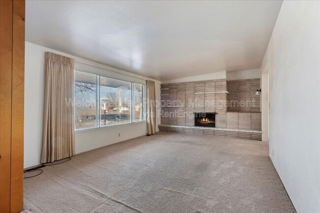 Building Photo - 506 N Geneva Rd