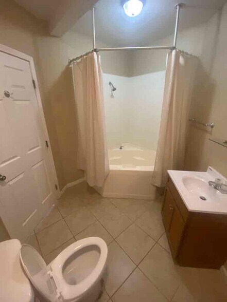 Building Photo - 203 McCune St