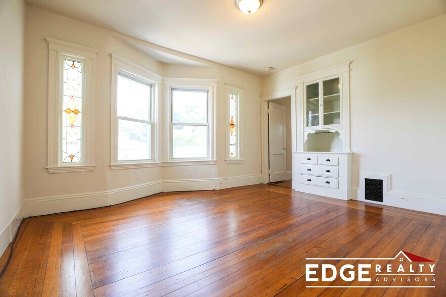 Building Photo - 548 Washington St