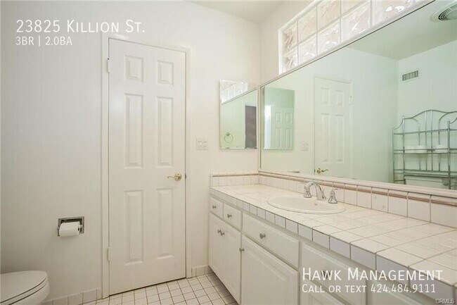 Building Photo - 23825 Killion St