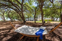 Building Photo - Trailside Oaks
