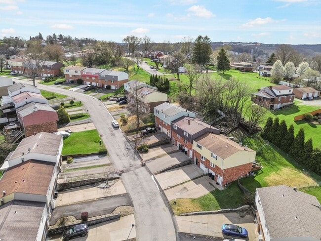 Building Photo - AVAILABLE NOW!! Fully RENOVATED 3 bedroom TOWNHOME in WEST MIFFLIN! COME CHECK IT OUT!