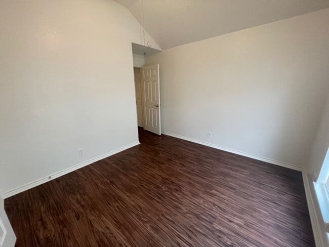 Building Photo - Nice 1 Story Home in Grand Prairie in Dall...