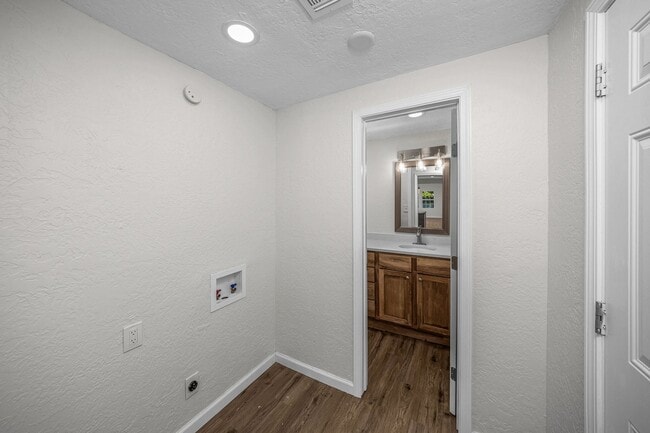 Building Photo - Remodeled Kitchen