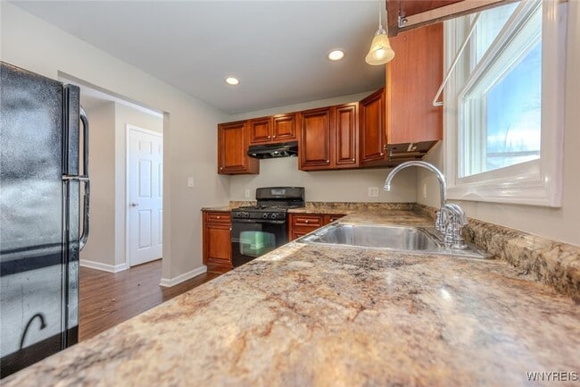 Building Photo - 3582 Upper Mountain Rd