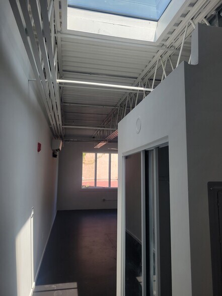 Building Photo - 4151 Main St