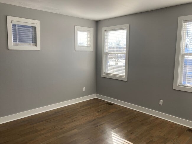 Building Photo - 1515 21st Ave N