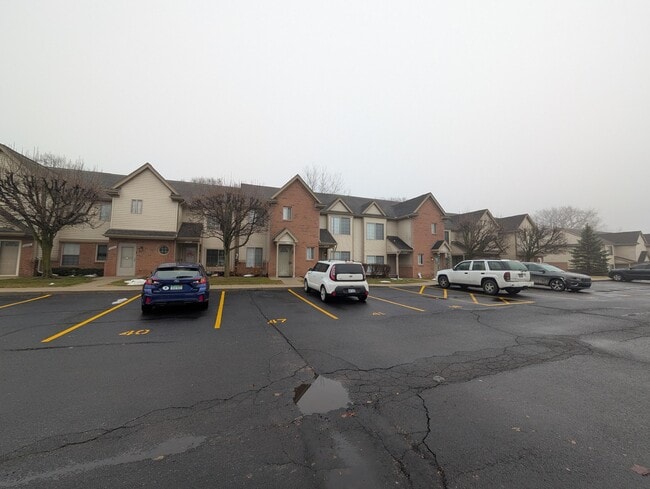 Building Photo - 41034 Rose Ln