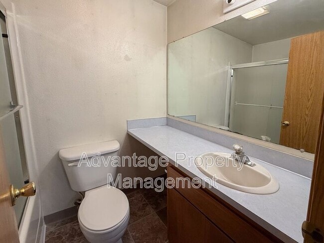 Building Photo - 240 S Monmouth Ave