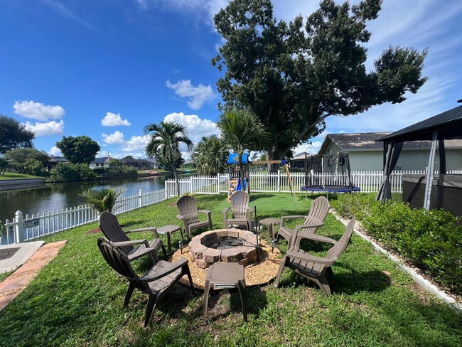 Building Photo - 533 SE 21st Ave