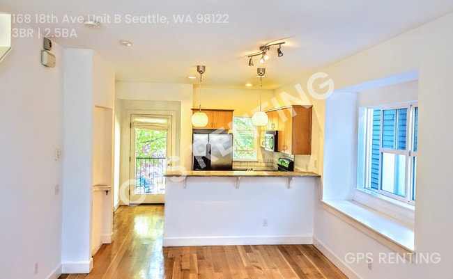 Building Photo - 168 18th Ave