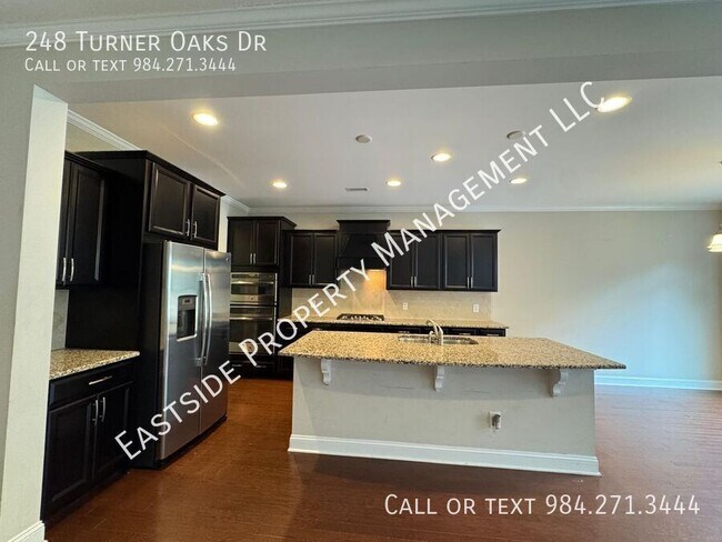 Building Photo - 248 Turner Oaks Dr