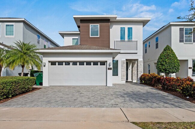 Building Photo - 301 Burma St