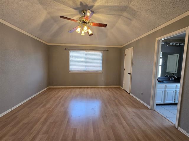 Building Photo - 877 Harvest Glen Dr