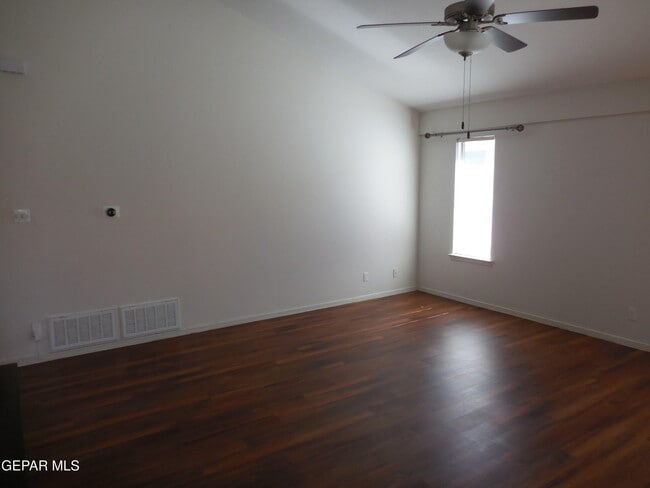 Building Photo - 4925 Copper Ranch Ave