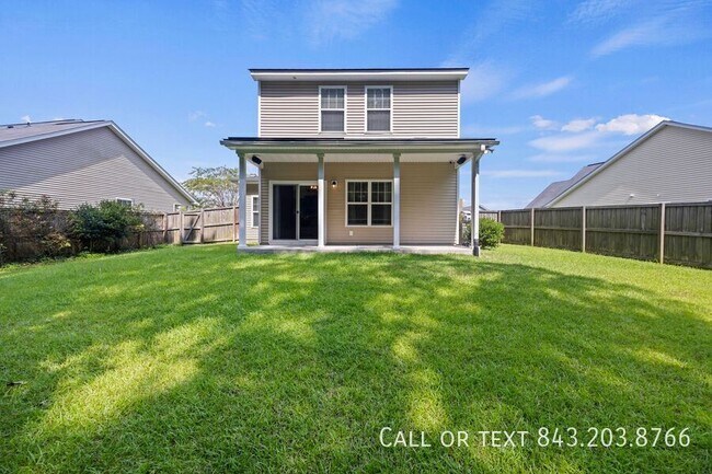Building Photo - 158 Charlesfort Way