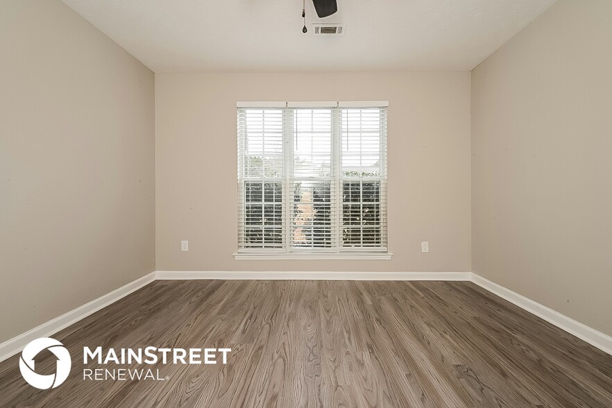 Building Photo - 604 Longstreet Ln