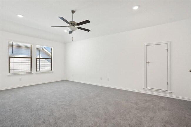 Building Photo - 613 Silent Crk Cv