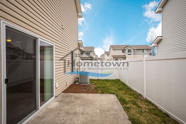Building Photo - Townhouse Style Home with 3 Bedrooms, 2.5 Bathrooms, and a 2-Car Attached Garage Available in Coe...