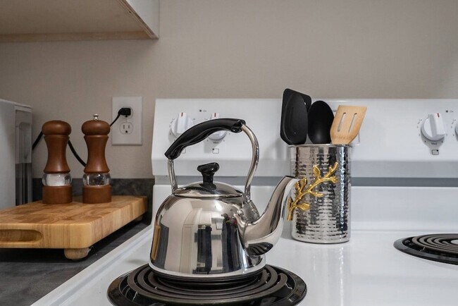 Building Photo - 4903 Noble St