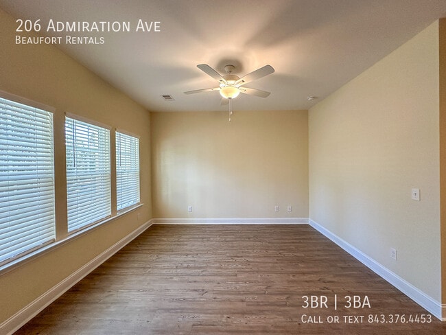 Building Photo - 206 Admiration Ave