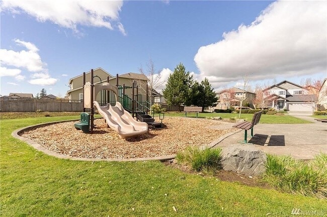 Building Photo - 341 Holland Ave