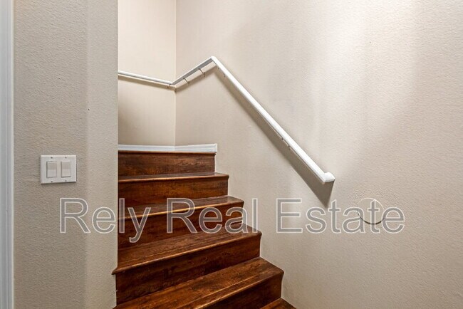 Building Photo - 2801 N Litchfield Rd
