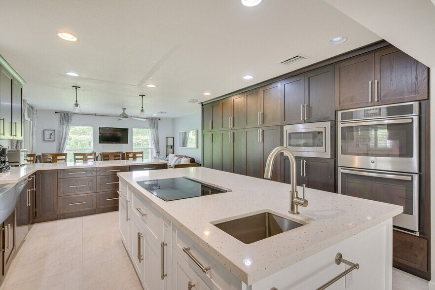 Building Photo - 15300 SW 164th St