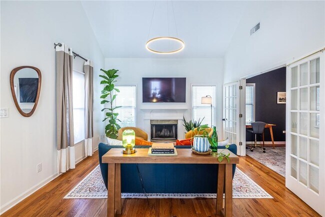 Building Photo - 69 Randolph St NE