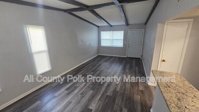 Building Photo - 3039 St Paul Dr