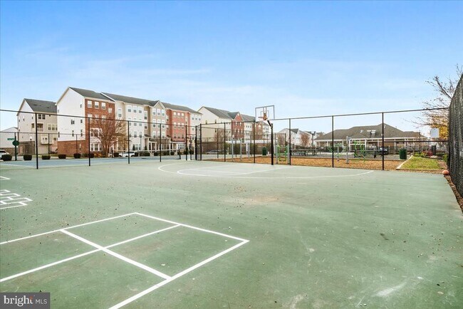 Building Photo - 6026 Forum Sq