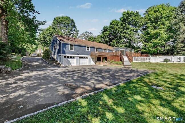 Building Photo - 130 W Norwalk Rd