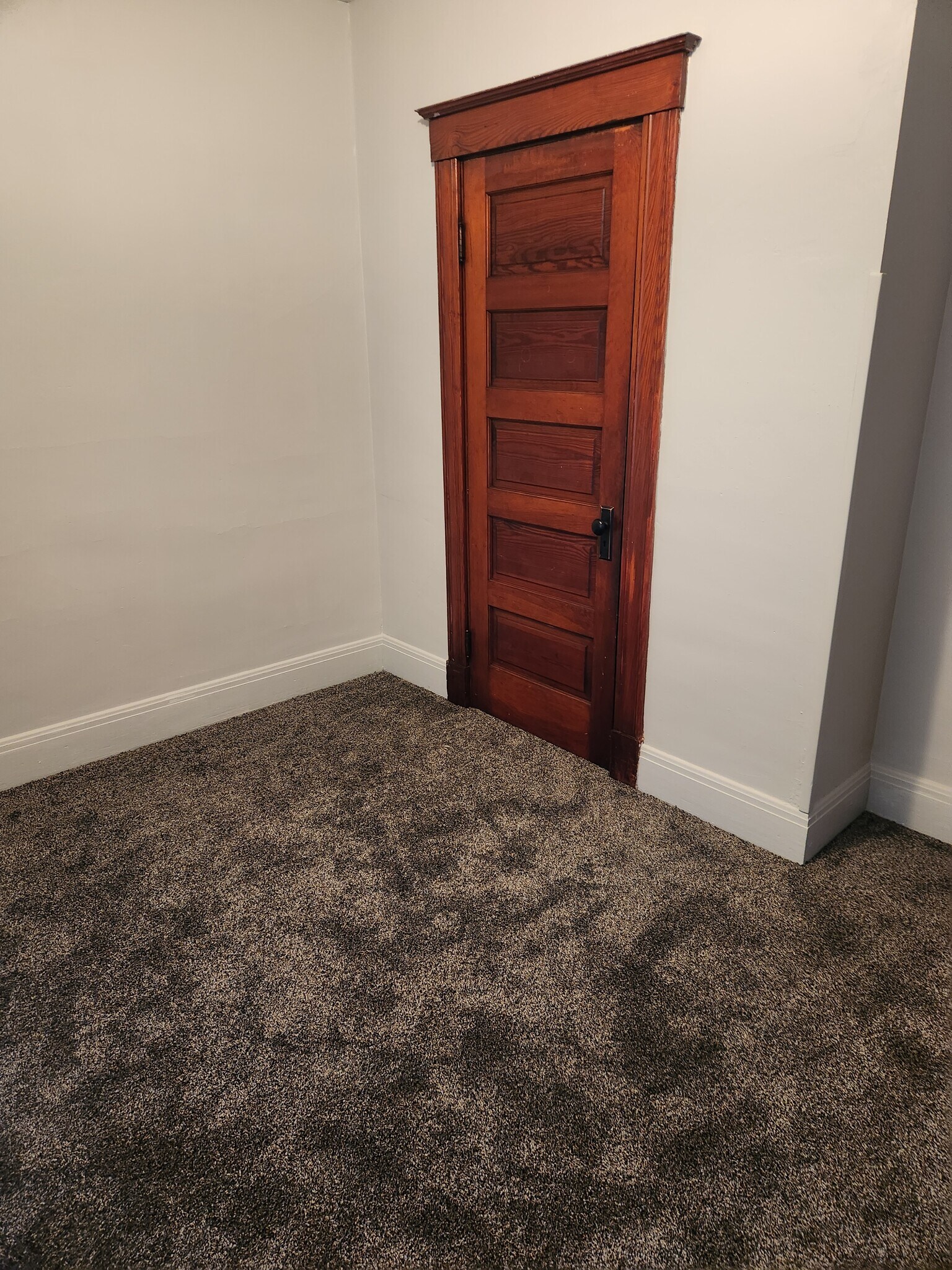 Building Photo - 1395 Section Rd