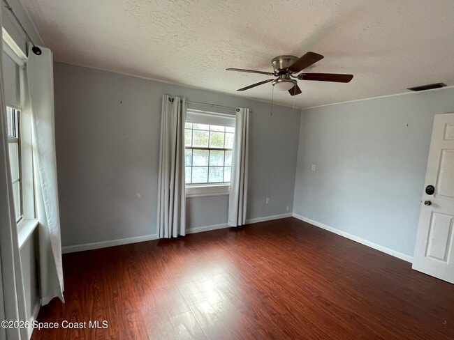 Building Photo - 2235 Macedo NE Rd