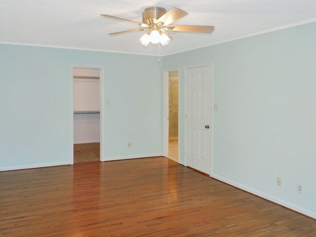 Building Photo - 1332 Redwood Cir