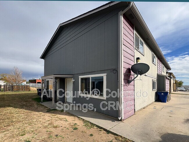 Primary Photo - 6668 Provincial Dr