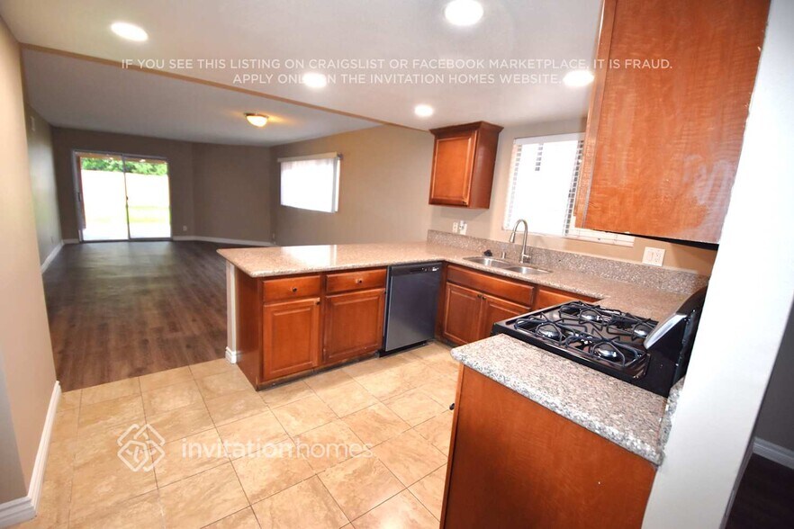 Building Photo - 9532 San Miguel Ave
