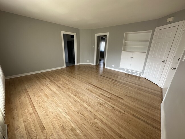 Building Photo - 1179 Deerfield Rd