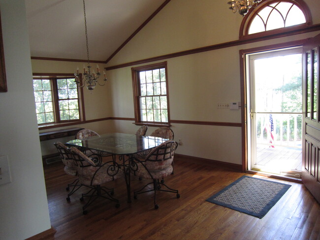 Dining Area - 21440 Bald Eagle Rd