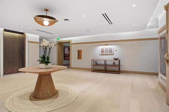 Building Photo - 3015 S Ysabella Ave