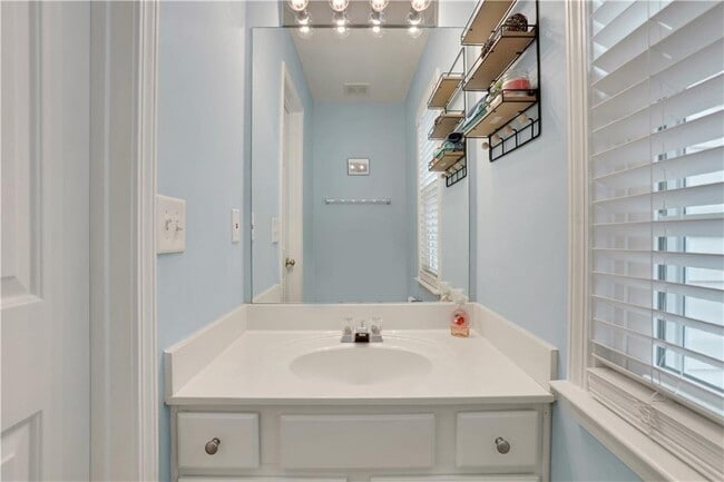 Building Photo - 617 Melilot Ln