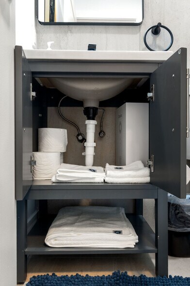 Building Photo - 618 W Patterson Ave