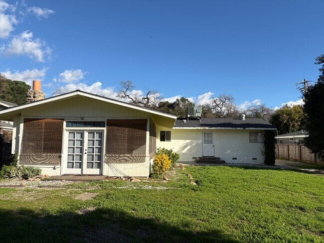 Building Photo - FOR LEASE: 3 Bed / 3 Bath + Family Room Home – Ojai, CA