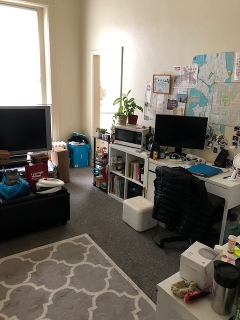 Building Photo - 5213 Fifth Ave