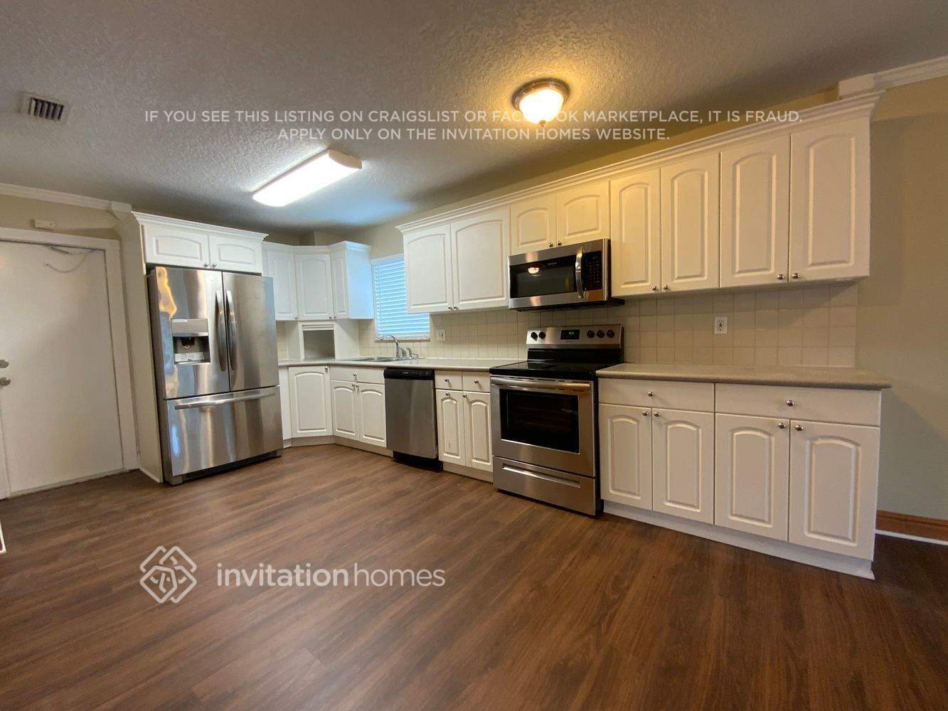 Building Photo - 3857 Bluebell St