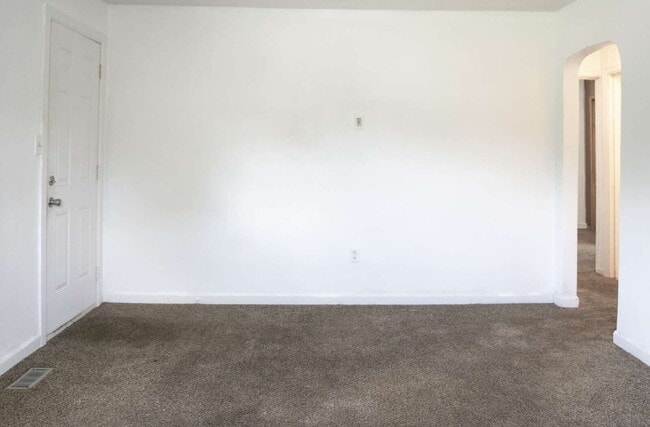 Building Photo - Affordable 2-Bedroom Home Near Downtown Xenia