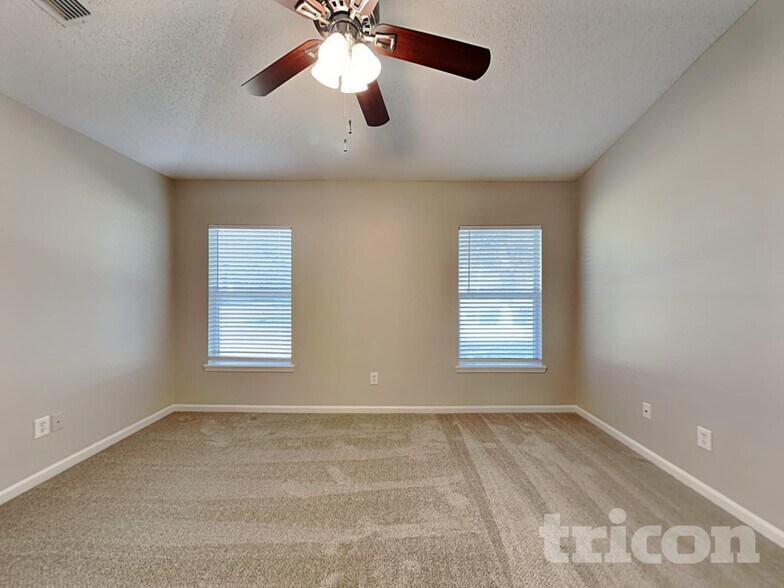 Building Photo - 8325 Stelling Dr S