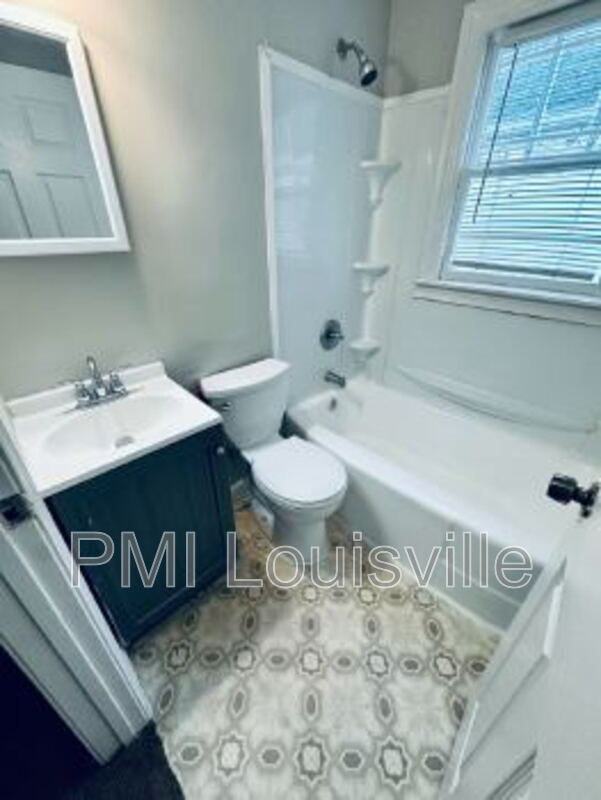 Building Photo - 1714 Bicknell Ave